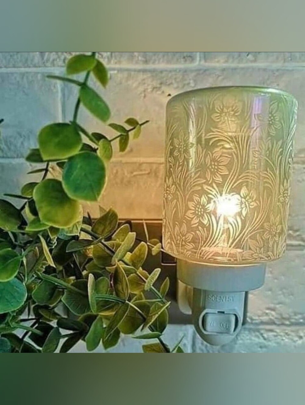 Lily Garden Plug In Warmer